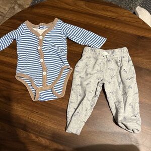✨2/$6✨ baby boy onesie and pants set